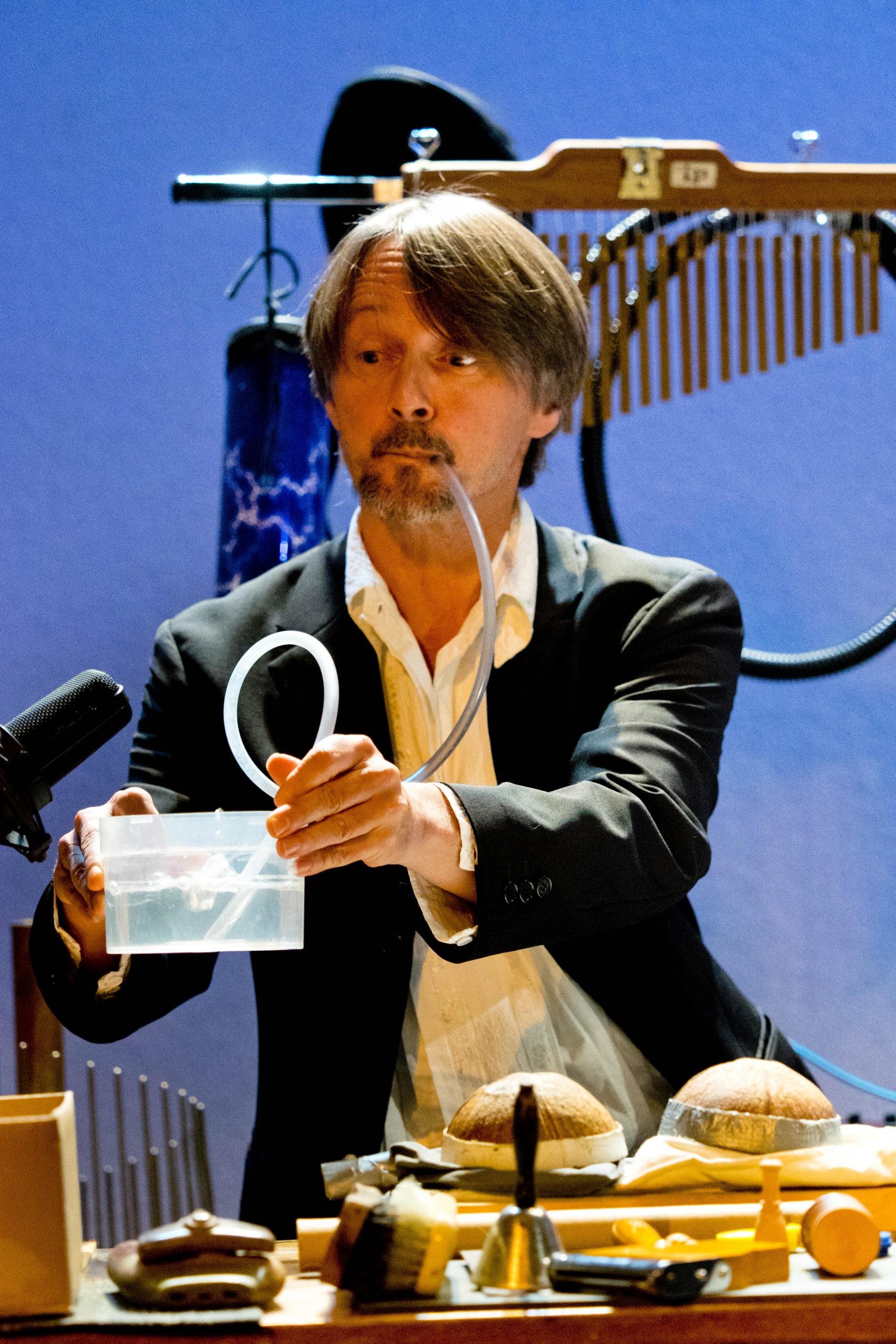 Andrea Kilian, Geräuschemacher Max Bauer
